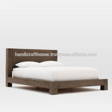 Cama doble de madera maciza de acabado natural